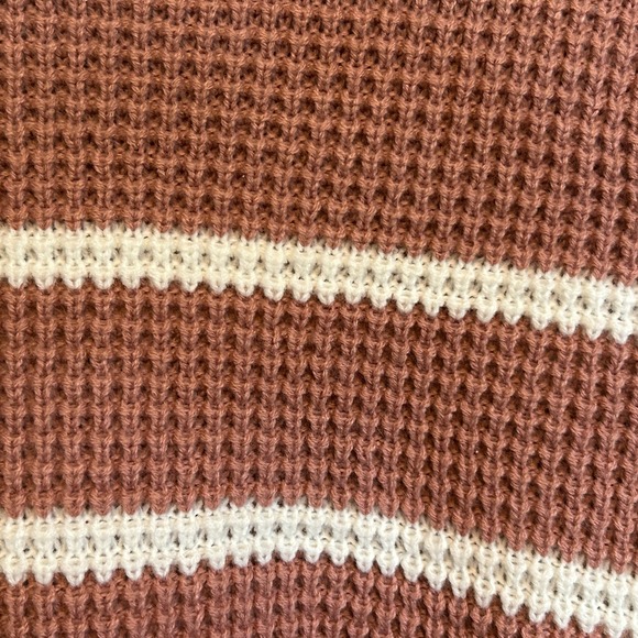 SO Kohls Fall Sweater Pink Mauve Medium Striped Knit Crew Soft Fuzzy Winter Warm - Picture 3 of 9